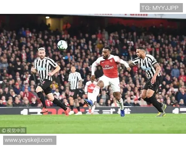 西甲赛场惊现冷门阿森纳大胜莱比锡五球逆转引爆全场激情