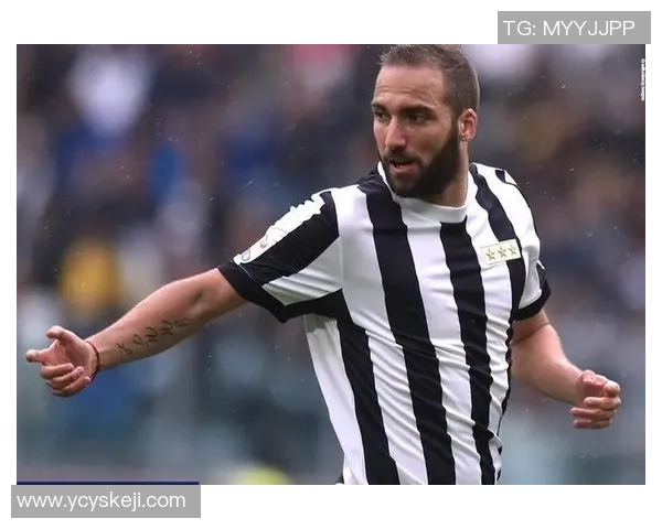 尤文图斯惊险逆转巴黎圣日耳曼乌龙球成比赛转折点引发全场狂欢