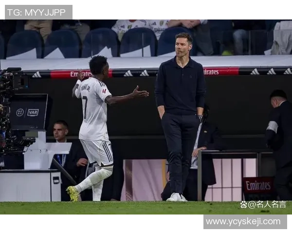 意甲焦点战切尔西与皇马握手言和乌龙球引发争议判罚引热议