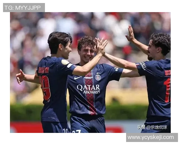 欧联杯激战巴黎圣日耳曼强势击败曼联晋级点球大战精彩瞬间回顾