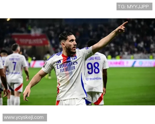 欧联杯精彩对决里昂大胜波尔图四球逆转点燃全场热情 欧联杯精彩对决里昂大胜波尔图四球逆转点燃全场热情